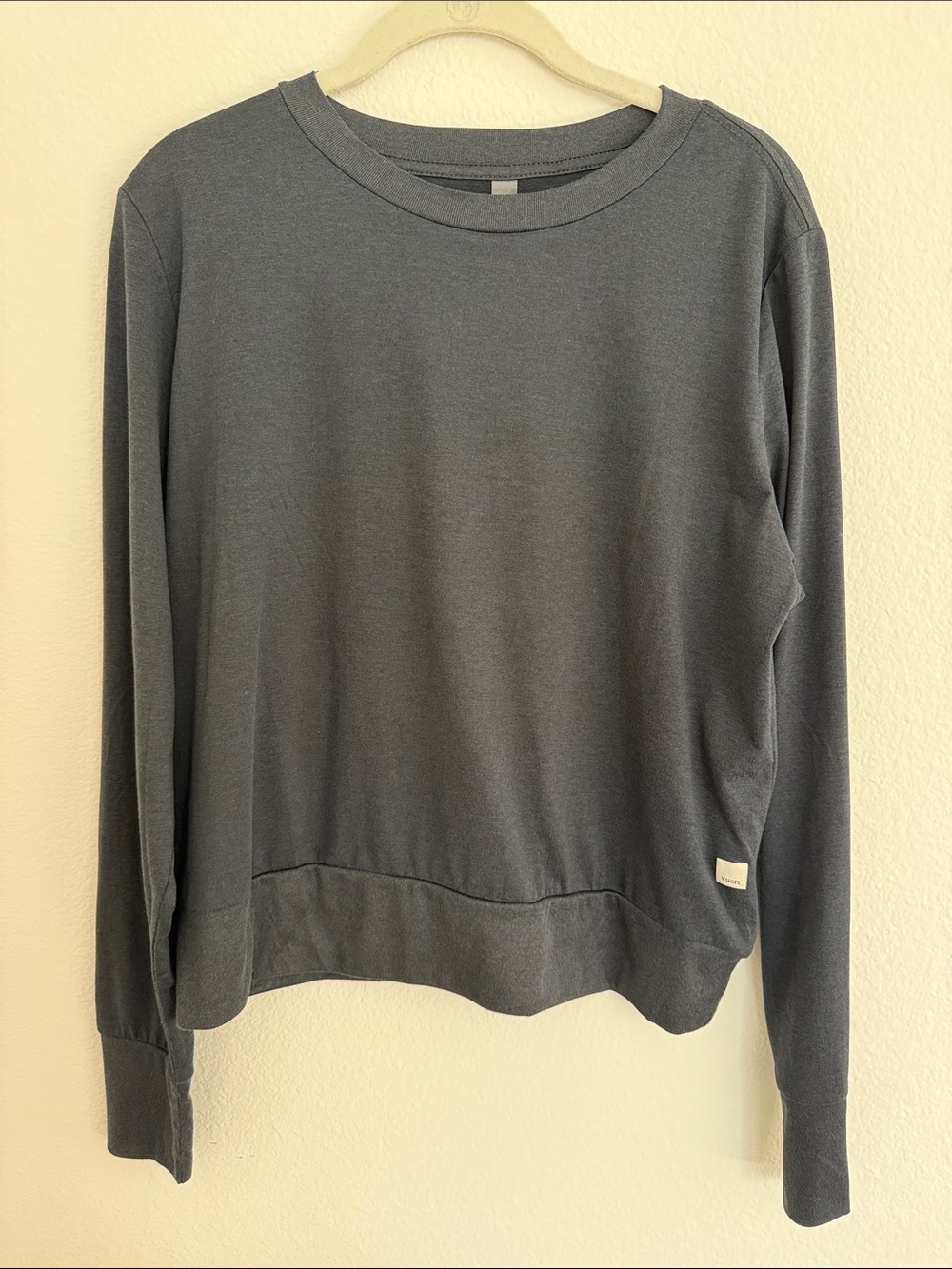 Vuori Women's Black Crewneck Sweatshirt